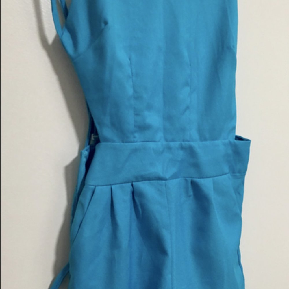 Dress. Short. - Picture 3 of 3